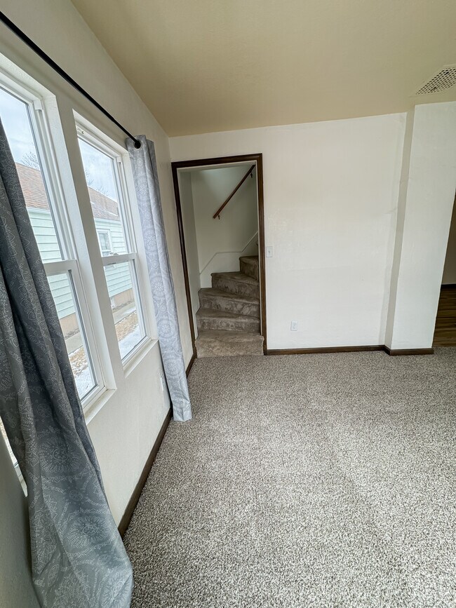 Building Photo - Rustic Farmhouse