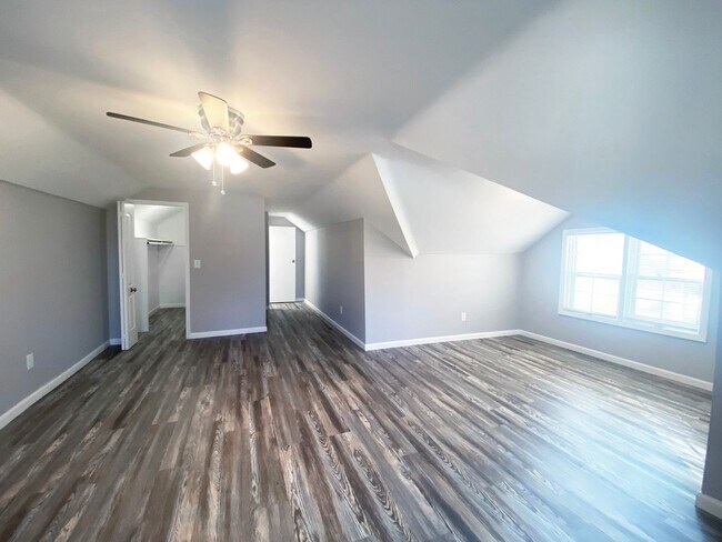 Building Photo - Completely Renovated 3 Bed - 1 Bath Bungalow for Rent in Garfield Heights!