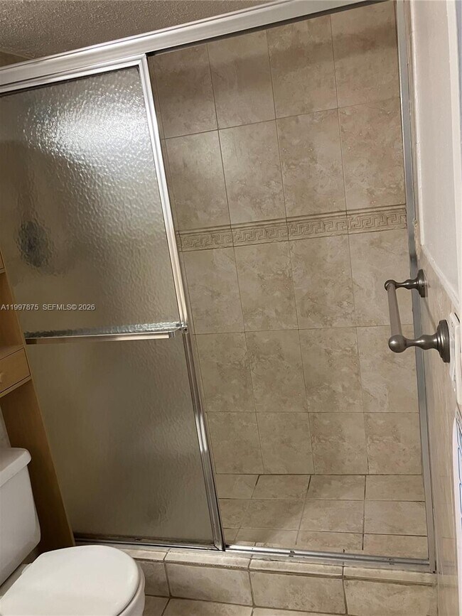 Building Photo - 16919 N Bay Rd