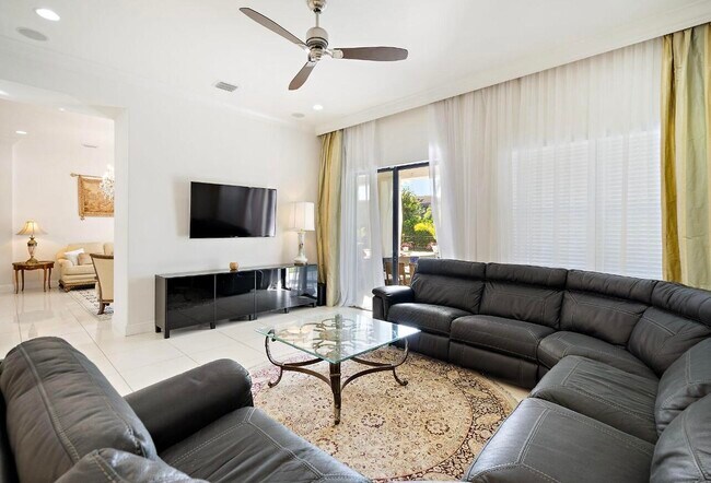 Building Photo - 6484 Vireo Ct
