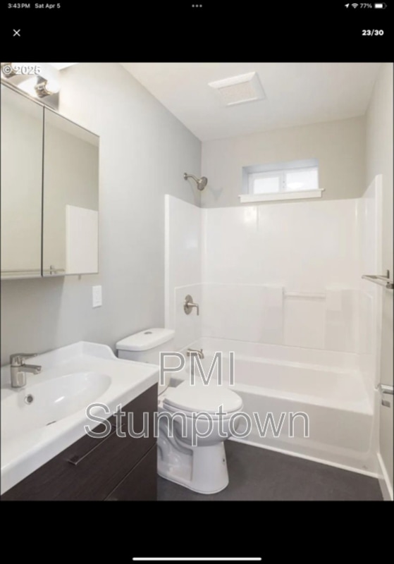 Building Photo - 5036 NE 12th Ave