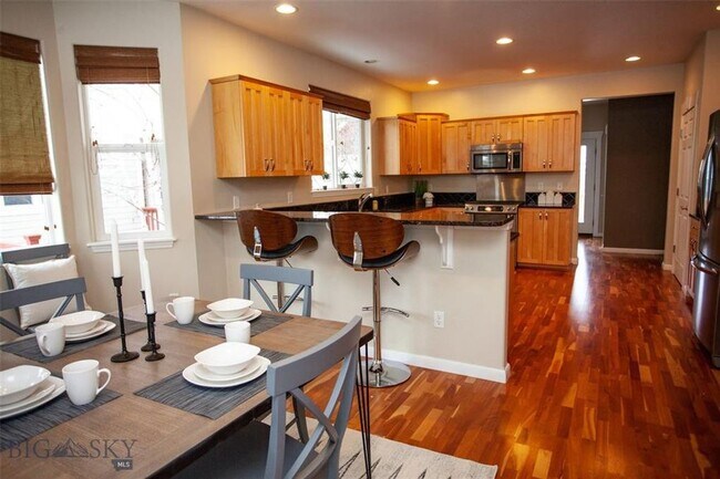 Building Photo - Single family home for rent in Valley West