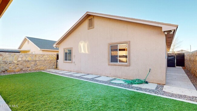 Building Photo - 4620 Joseph Rodriguez Dr