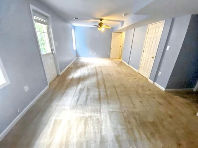 Building Photo - 10104 Terrace Ct