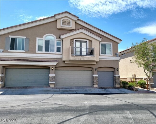 Primary Photo - 10613 Petricola St