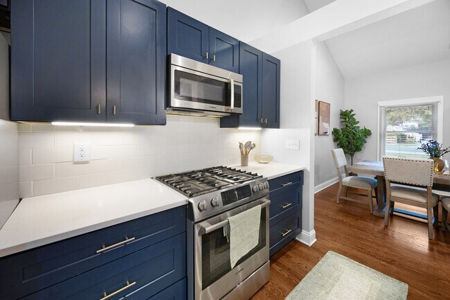 Building Photo - 1610 Jameston Dr