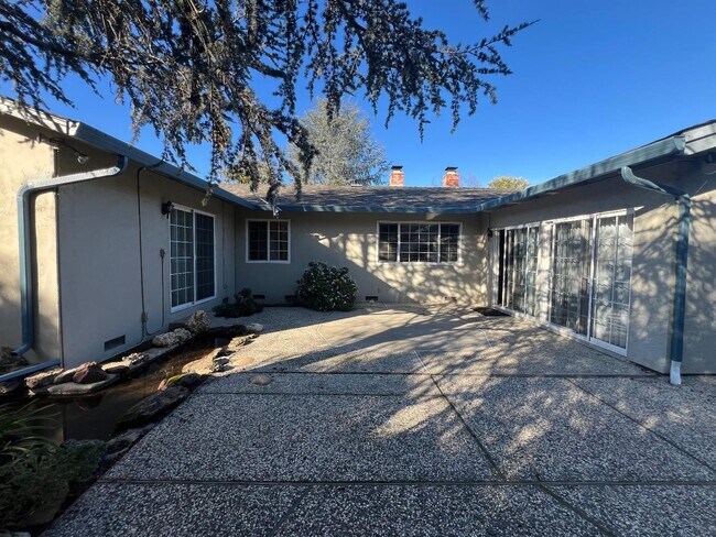 Building Photo - 6484 Camelia Dr