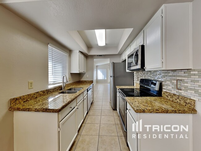 Building Photo - 23637 N 38th Dr