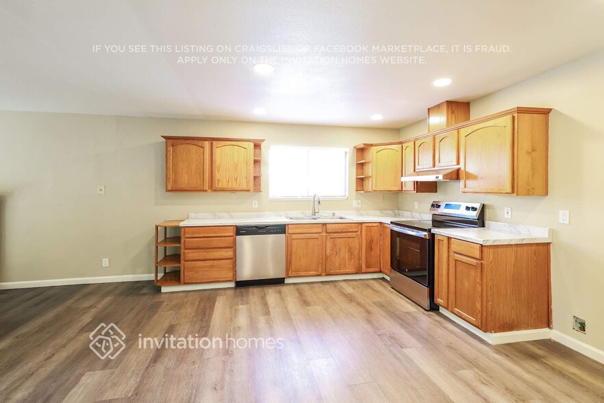 Building Photo - 430 Beelard Dr