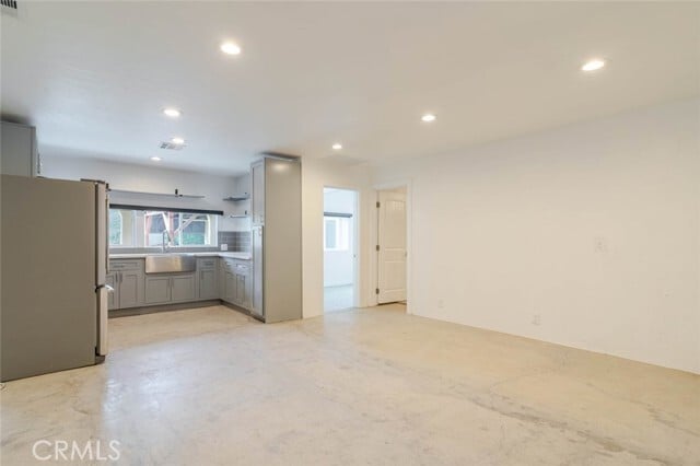Building Photo - 3643 1st Ave
