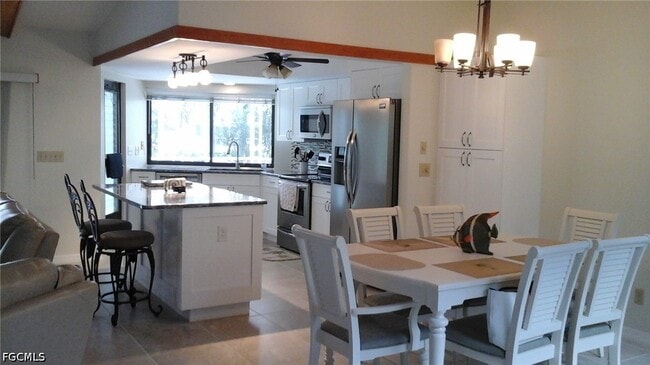 Building Photo - 4011 SW 2nd Ave