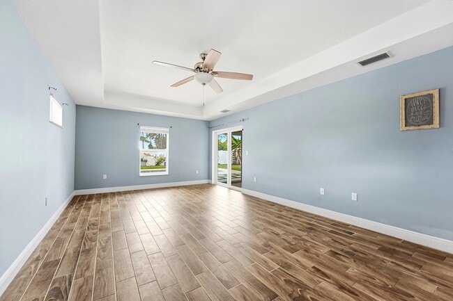 Building Photo - 1280 SW Kalevala Dr