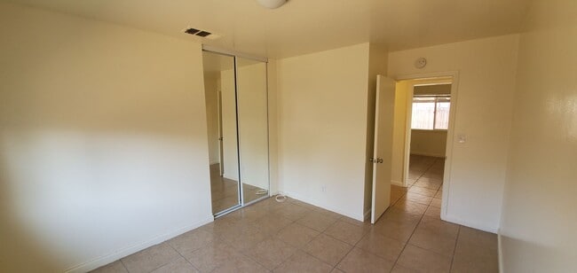 Building Photo - 4 Bedrooms, 2 Baths, Victorville Home in T...