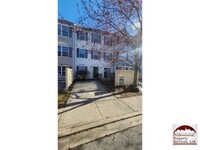 Building Photo - Beautiful 3 Level Townhouse In The Heart Of Frederick!