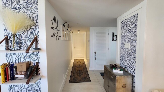 Building Photo - 1501 S Ocean Dr
