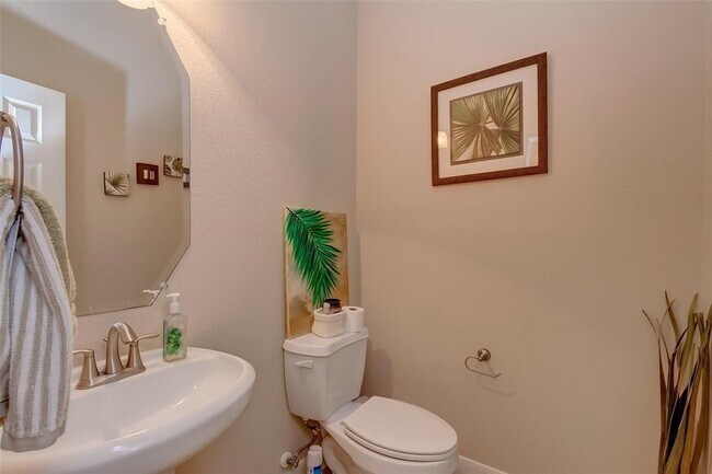 Building Photo - 3 Galleta Ct