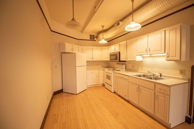 Interior Photo - Sharp Building - RESIDENTIAL