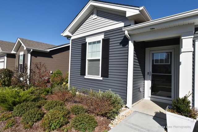 Building Photo - 325 Sussex Ln