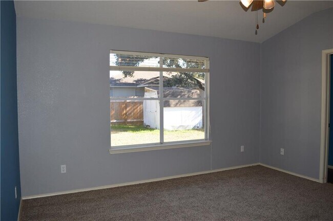 Building Photo - 17405 Bottle Springs Ln