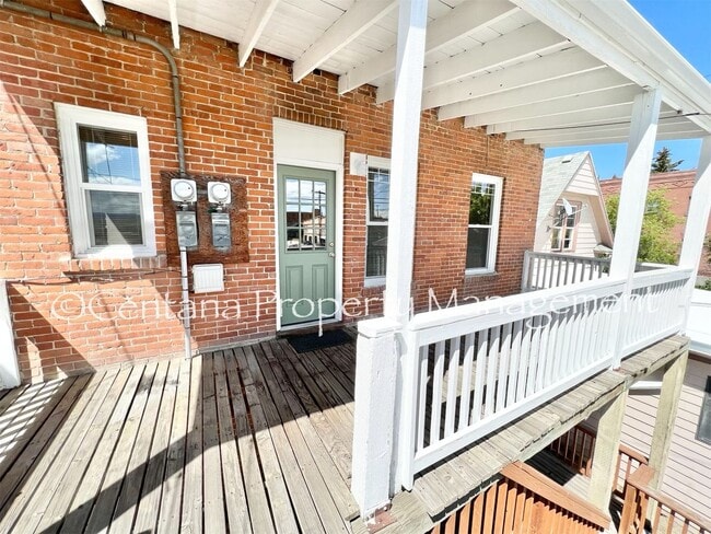 Building Photo - Great 3 Bedroom near Tech!