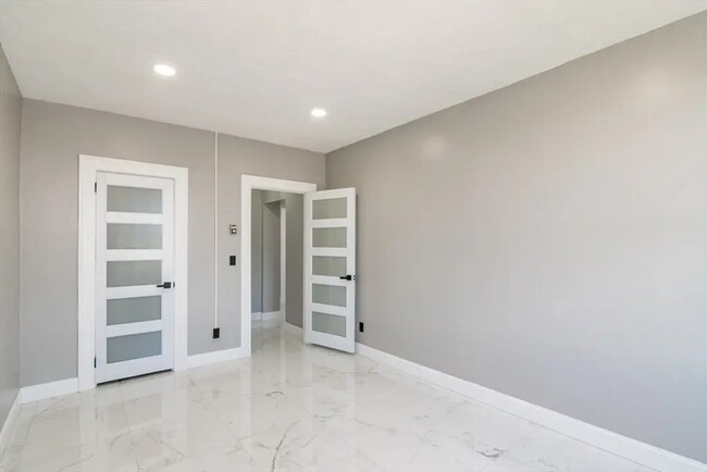 Building Photo - 140 Chestnut St