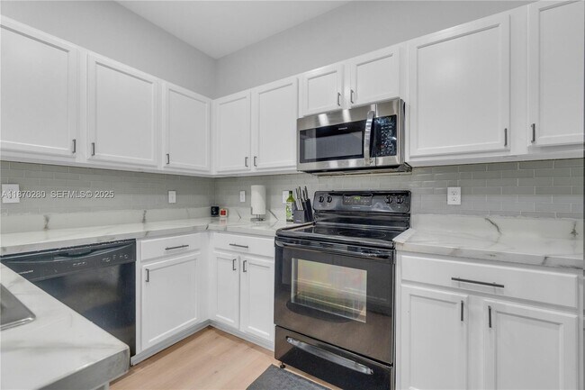 Building Photo - 3529 NW 29th Pl