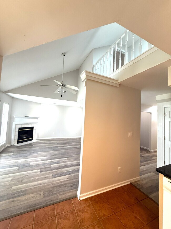 Building Photo - 4807 Summer Creek Cove