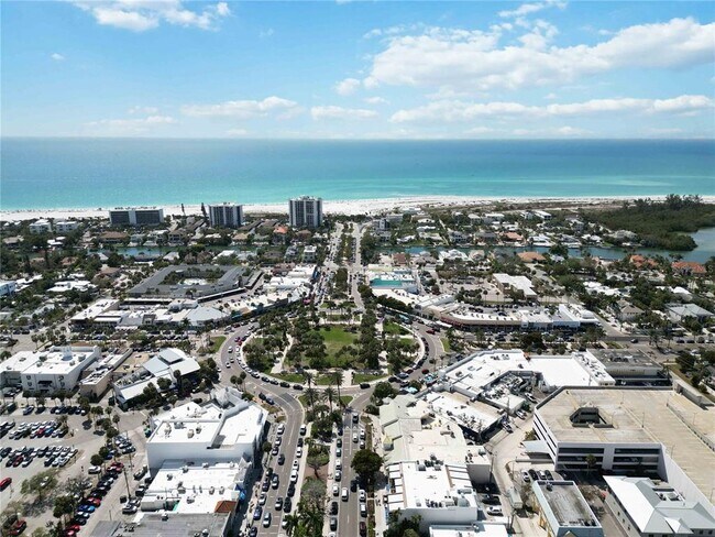 Building Photo - 765 John Ringling Blvd