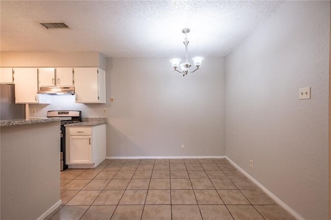 Building Photo - 12901 Chromite St