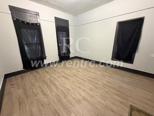 Building Photo - 612 Wayne-