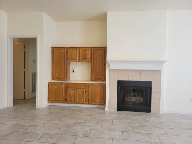 Building Photo - 19330 Larissa Dr