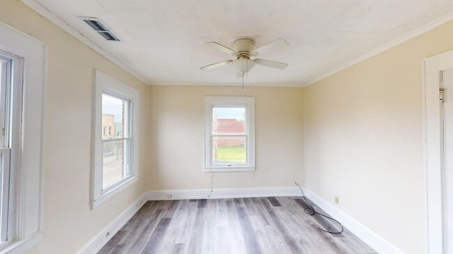 Building Photo - 120 N 15th St