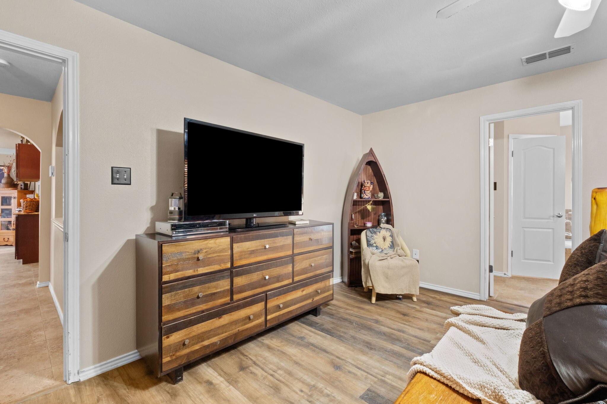 Building Photo - 12211 Hart Crest