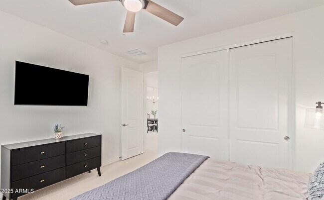 Building Photo - 5100 E Rancho Paloma Dr
