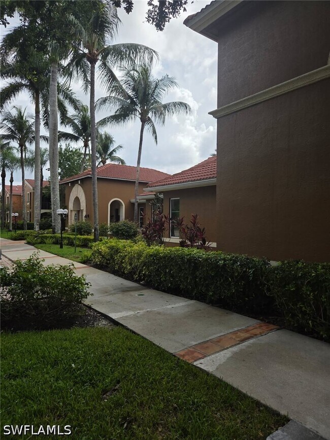Building Photo - 1105 Reserve Ct