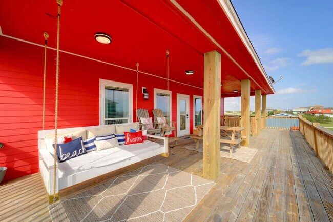 Building Photo - 994 Dolly St