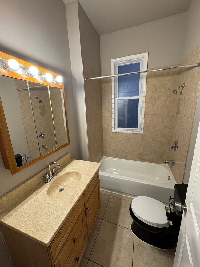 Building Photo - 5612 S Morgan St