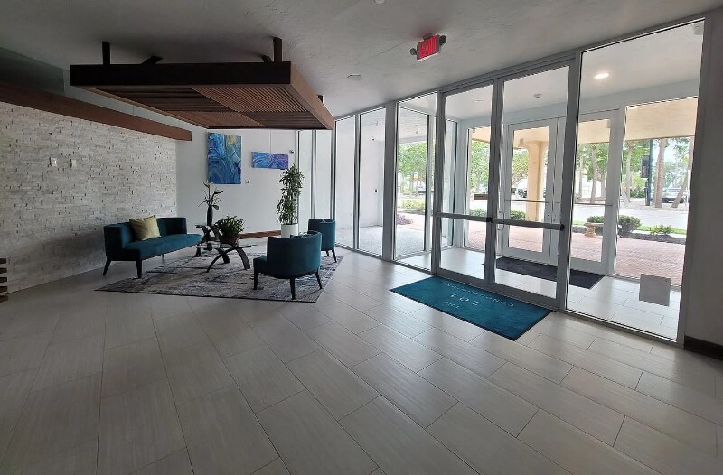Building Photo - 101 S Gulfstream Ave