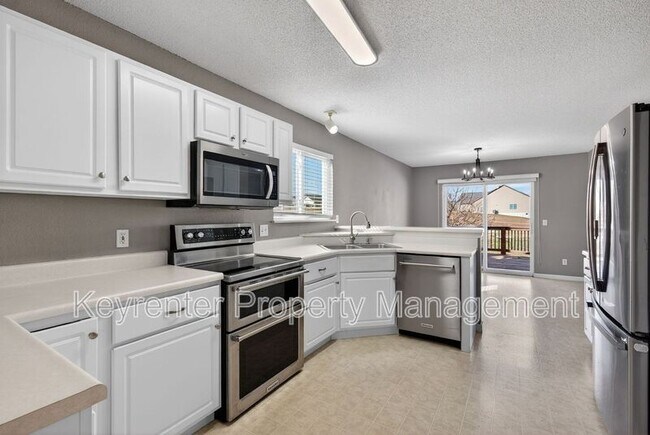 Building Photo - 1233 Grand Canyon Dr