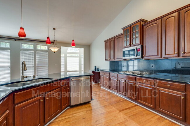 Building Photo - 756 Rolling Fork Dr