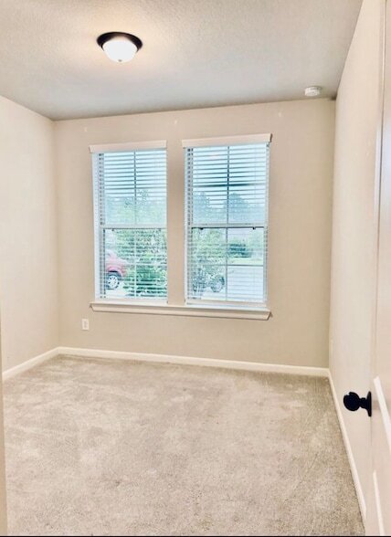 Building Photo - 322 Fanpalm Ct