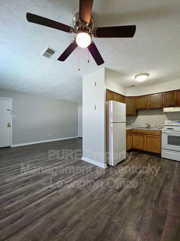 Building Photo - 301 Christy Allyn Ct