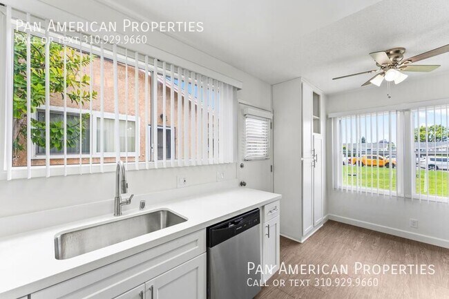 Building Photo - 14036 Dickey St-A