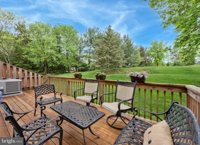 Building Photo - 1415 Aspen Ct