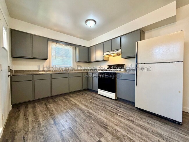Building Photo - 487 84th St SW