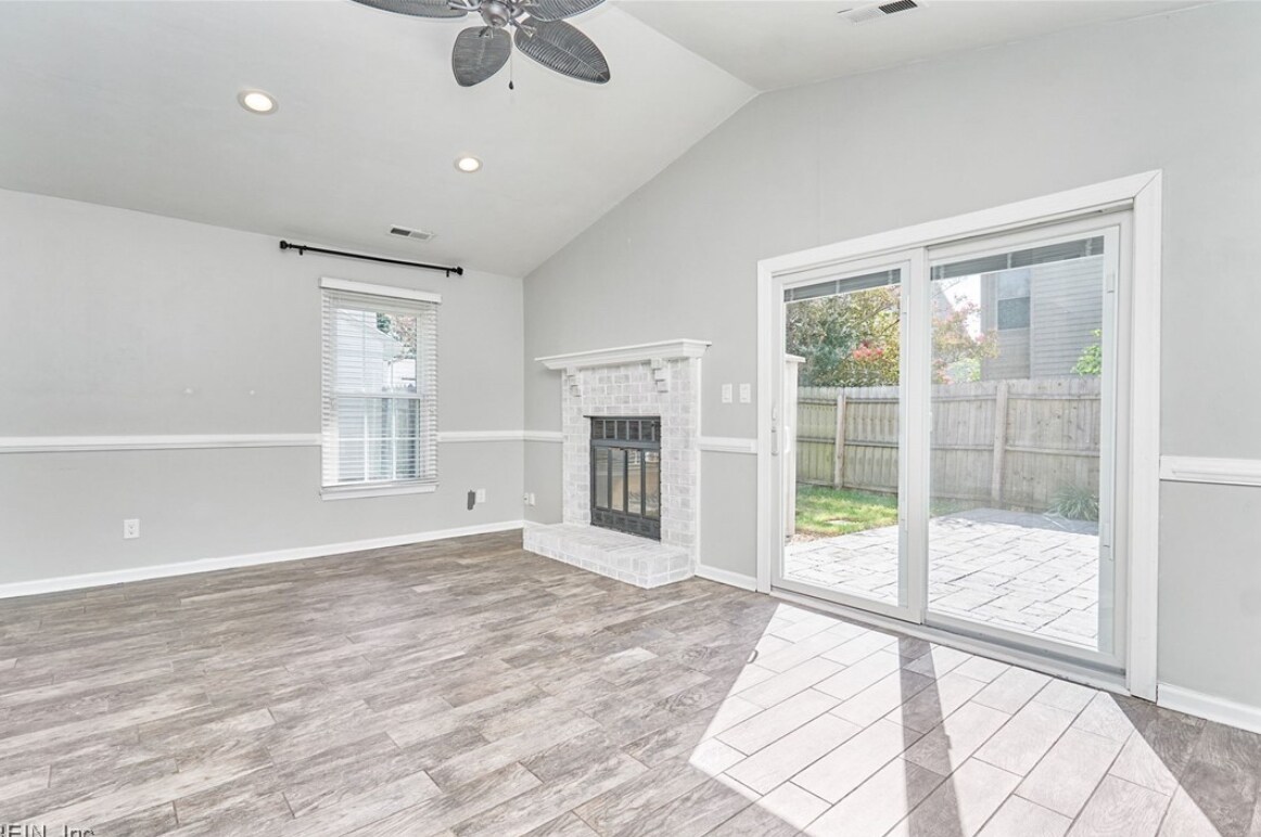 Building Photo - 4731 Marlwood Way