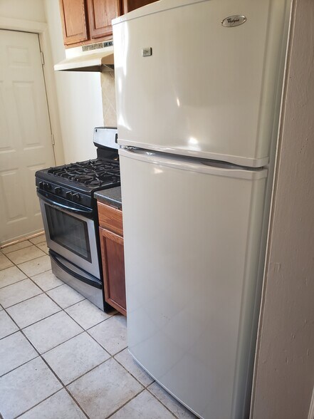 Building Photo - 3647 Frankford Ave