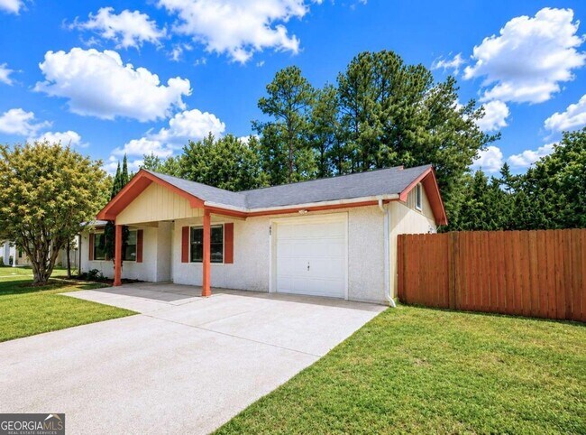 Building Photo - 603 Plantation Village Dr