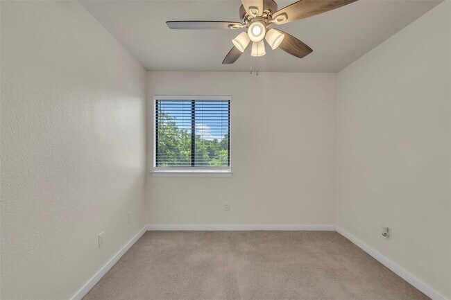 Building Photo - 12312 Yarmont Way