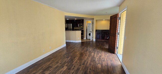 Building Photo - 3965 Nobel Dr